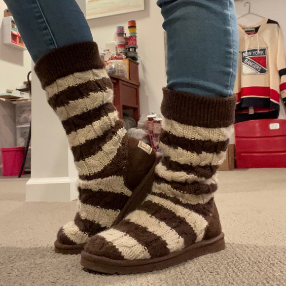 UGG Sweater Boots - Picture 3 of 6